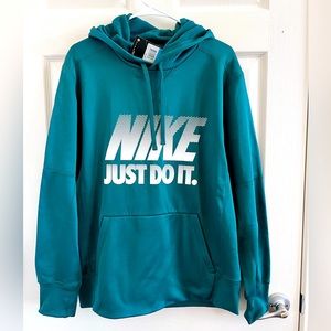 Women’s Nike Pullover New with Tags